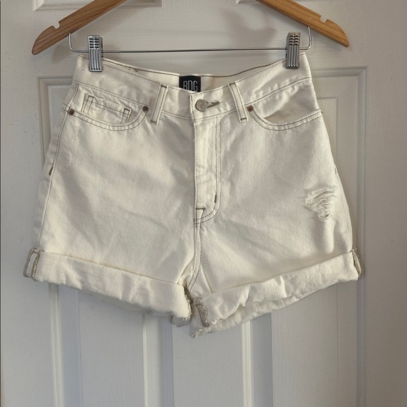 BDG White Roll Hem Denim Mom high rise Shorts size 25 - Picture 3 of 5